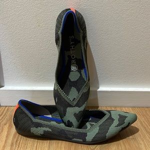 Size 9 camo Rothy’s